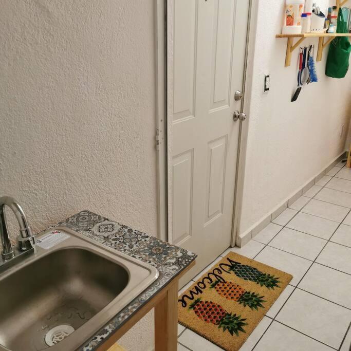 Lovely Studio Apartment With Balcony Ac & Wi-Fi, Minutes From Downtown! Сиуатанехо Экстерьер фото