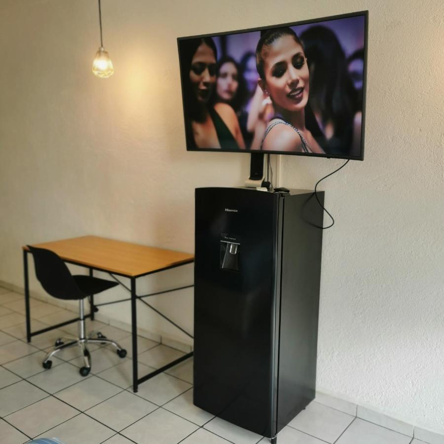 Lovely Studio Apartment With Balcony Ac & Wi-Fi, Minutes From Downtown! Сиуатанехо Экстерьер фото