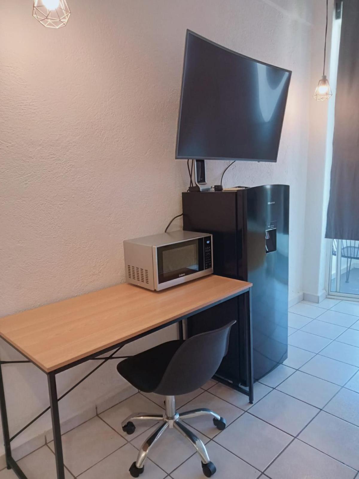 Lovely Studio Apartment With Balcony Ac & Wi-Fi, Minutes From Downtown! Сиуатанехо Экстерьер фото